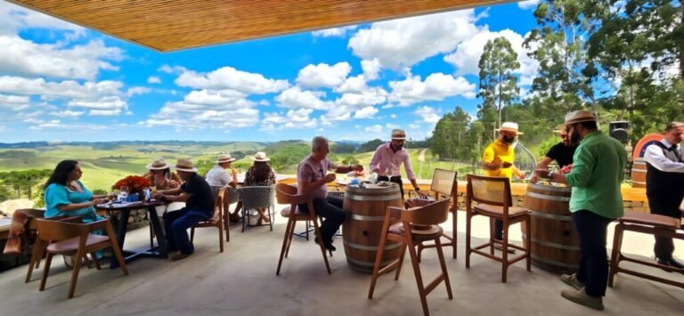 Turismo na Serra Catarinense bate recorde e gasto médio cresce 26% em 2025