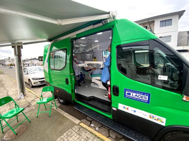 Lages leva atendimento odontológico a população vulnerável com Odontomóvel