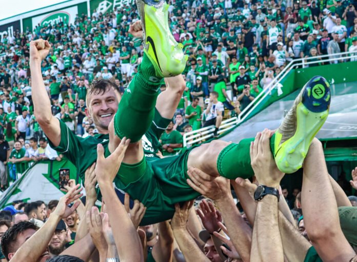 Chapecoense e Brusque abrem estadual na noite de hoje