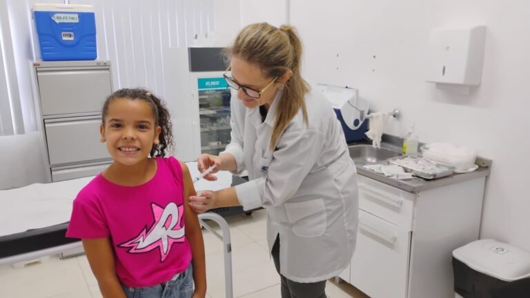 Carro da Vacina atende moradores do bairro Várzea nesta quarta (18) em Lages