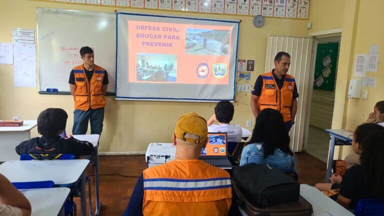 Projeto Defesa Civil nas Escolas leva orientação e prevenção a alunos em Lages