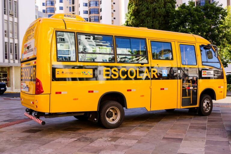 Educação de Lages recebe novo ônibus escolar para atendimento na área rural