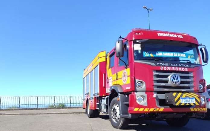 novo caminhão dos Bombeiros em Bom Jardim da Serra