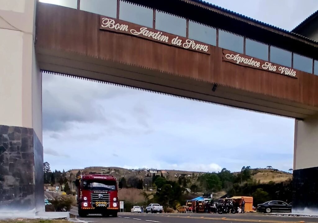 novo caminhão dos Bombeiros em Bom Jardim da Serra