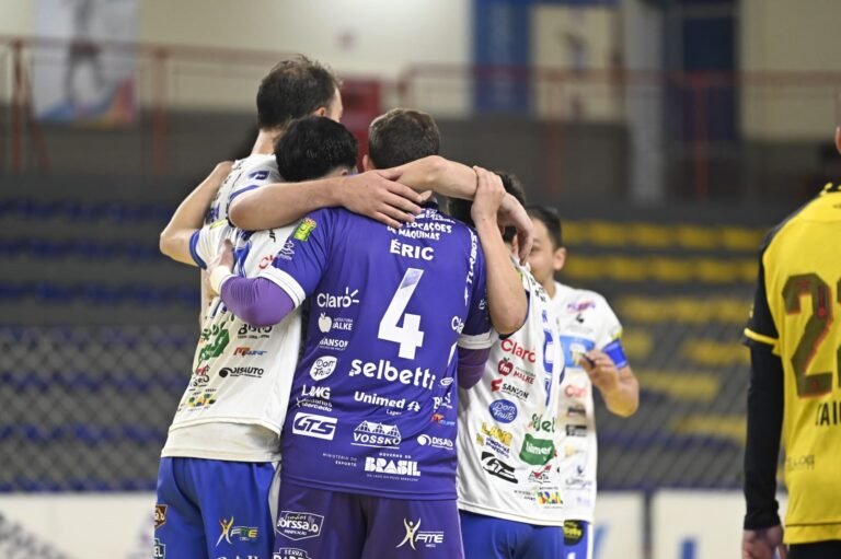 Lages Futsal encara Blumenau em confronto direto por vaga nos playoffs da LNF Silver