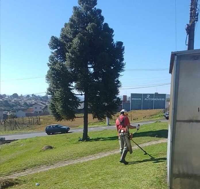 Prefeitura de Lages reforça limpeza de galerias, córregos e roçadas
